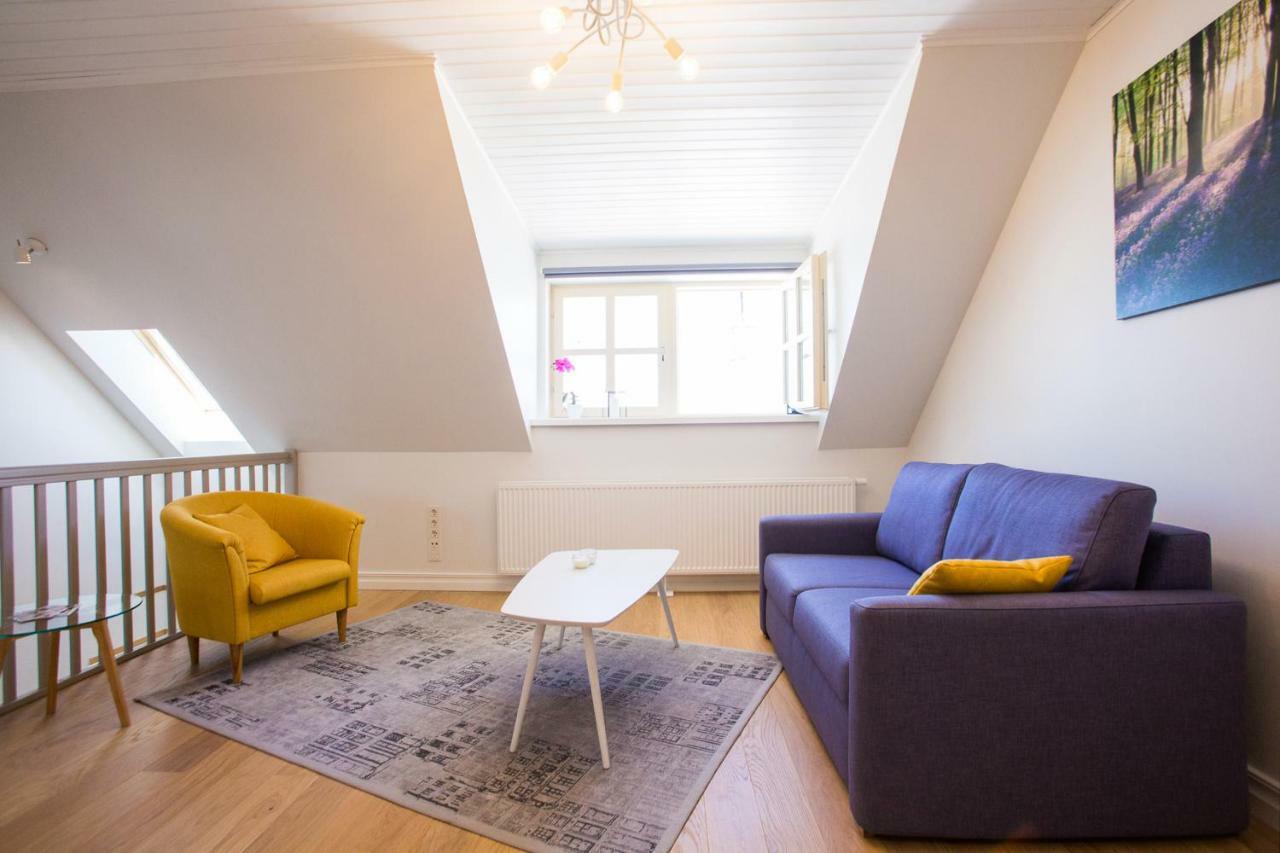 Old Town Apartment *